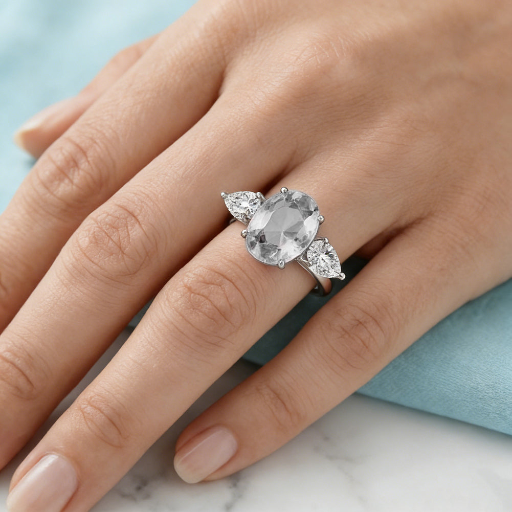 Exquisite Oval High‑Carbon Diamond Ring in Platinum Plating