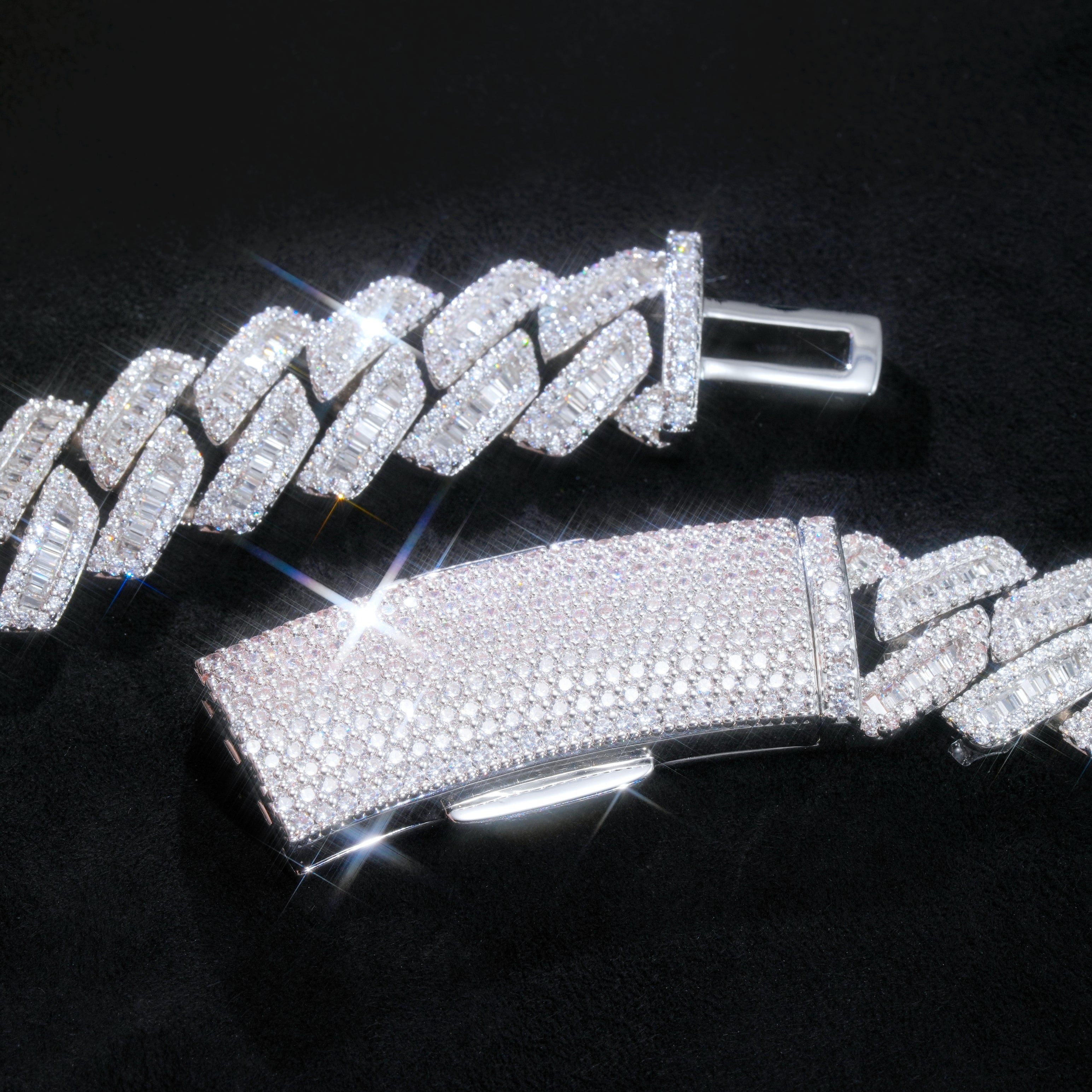 9.5mm Curved Clasp Baguette Prong Cuban Chain