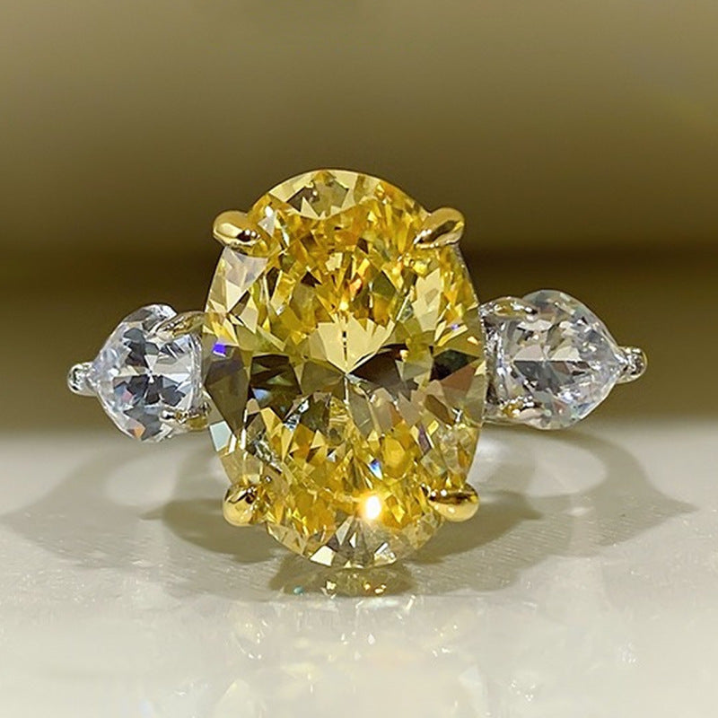 Exquisite Oval High‑Carbon Diamond Ring in Platinum Plating