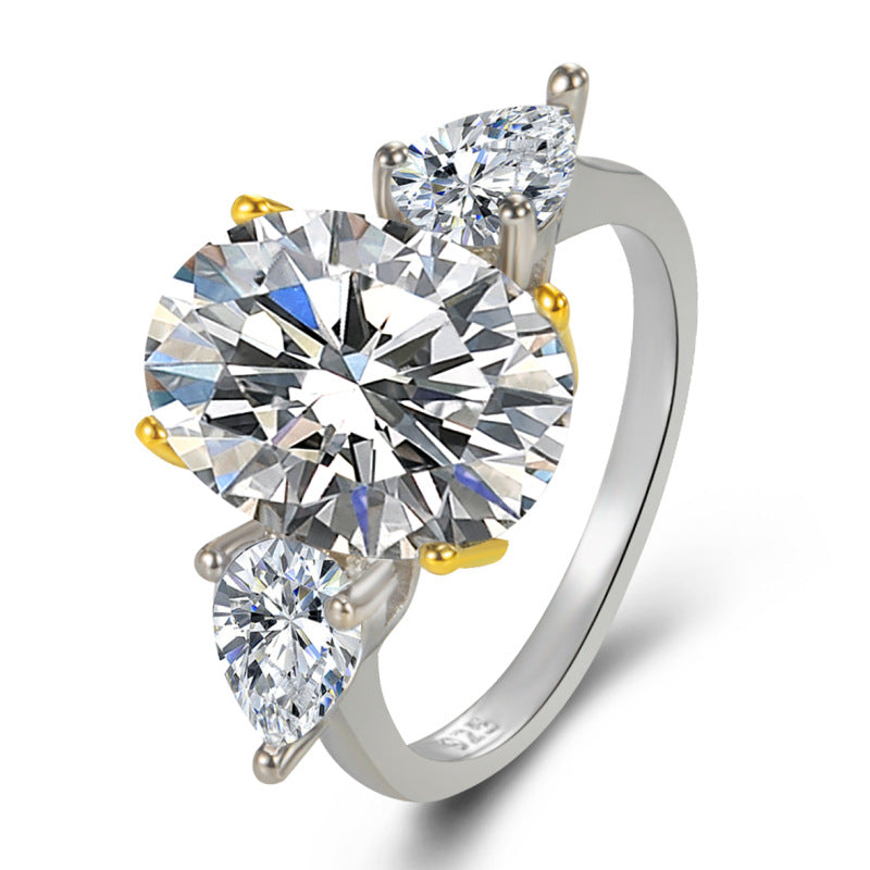 Exquisite Oval High‑Carbon Diamond Ring in Platinum Plating